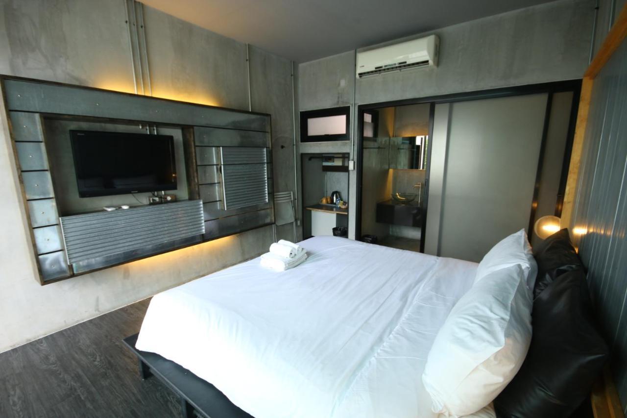 Bed Stop Hotel Chiangmai Chiang Mai Exterior photo