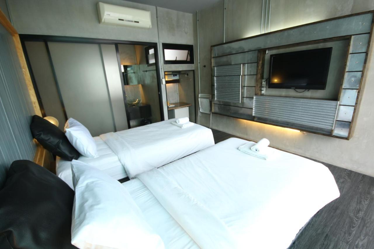 Bed Stop Hotel Chiangmai Chiang Mai Exterior photo