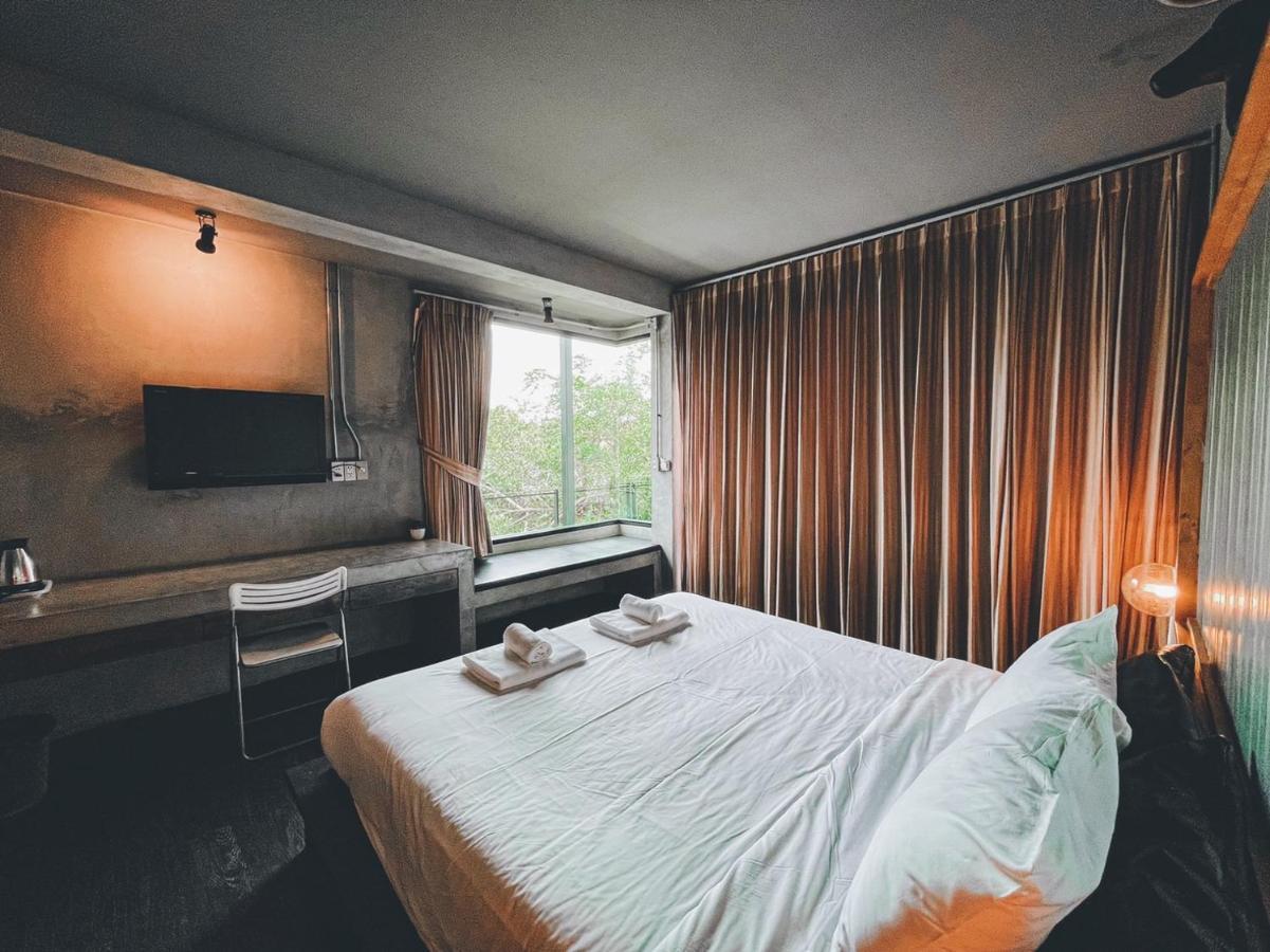 Bed Stop Hotel Chiangmai Chiang Mai Exterior photo