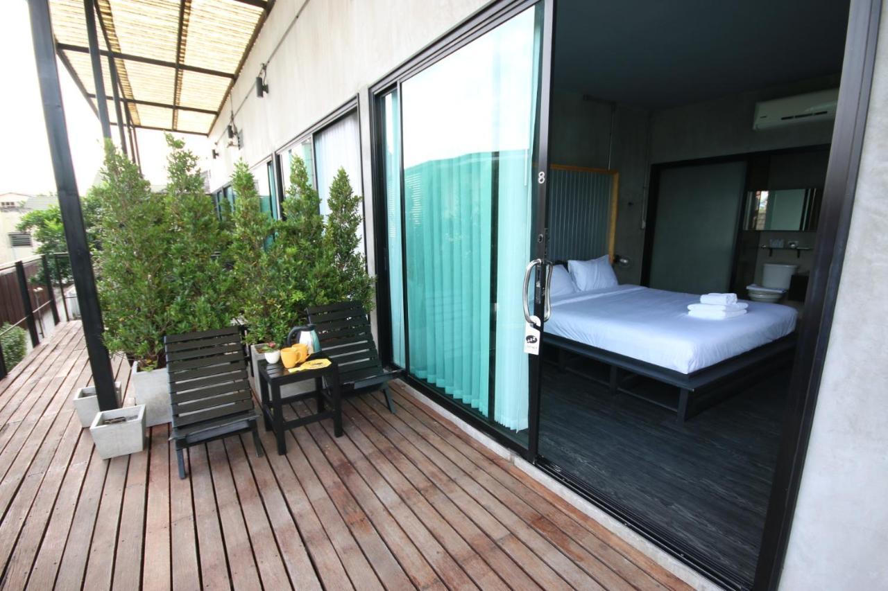 Bed Stop Hotel Chiangmai Chiang Mai Exterior photo